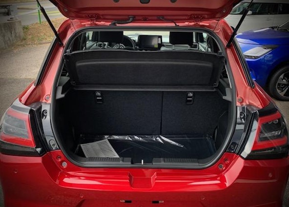 Vehicle image 3 Vehicle image 3