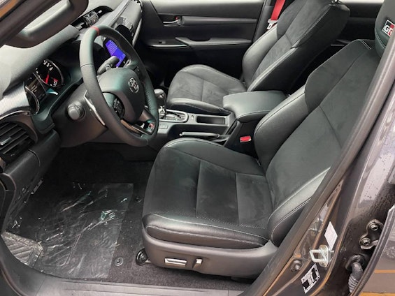 Vehicle image 3 Vehicle image 3