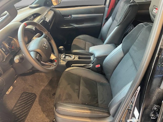 Vehicle image 8 Vehicle image 8