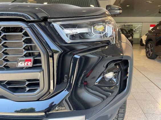 Vehicle image 6 Vehicle image 6