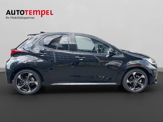 Vehicle image 4 Vehicle image 4