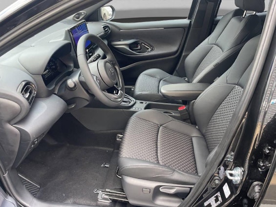 Vehicle image 10 Vehicle image 10