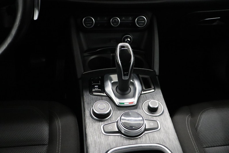 Vehicle image ALFA ROMEO STELVIO