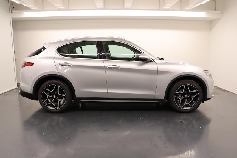Vehicle image ALFA ROMEO STELVIO