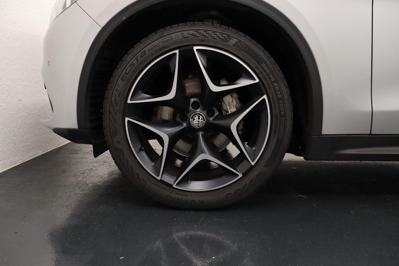 Vehicle image ALFA ROMEO STELVIO