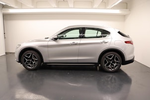 Vehicle image ALFA ROMEO Stelvio 2.0 Q4 Super
