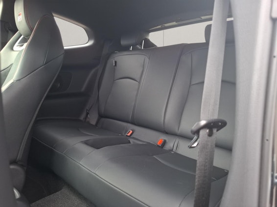 Vehicle image 9 Vehicle image 9