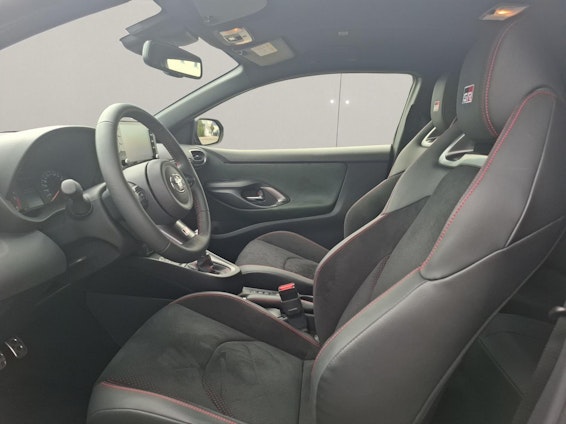 Vehicle image 8 Vehicle image 8