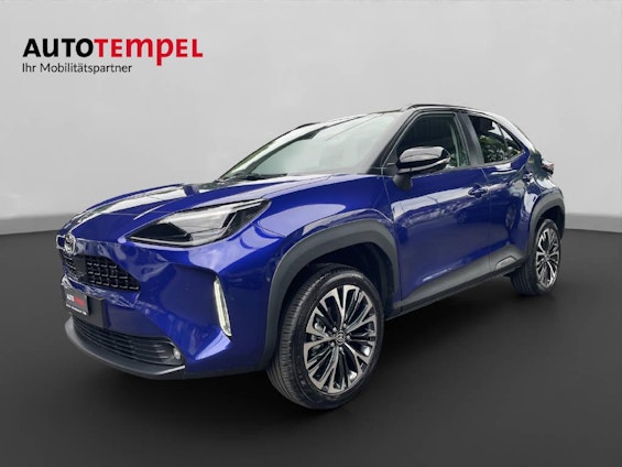 First vehicle image