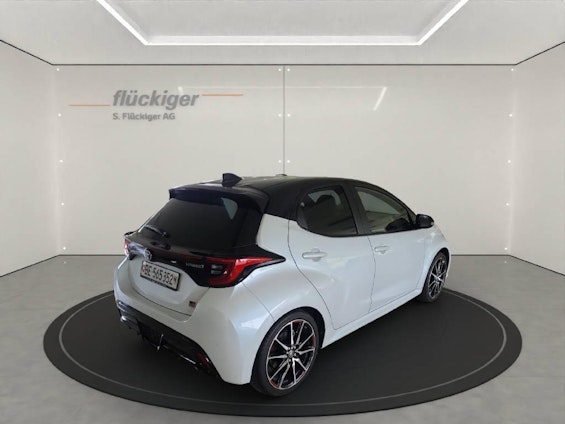 Vehicle image 4 Vehicle image 4