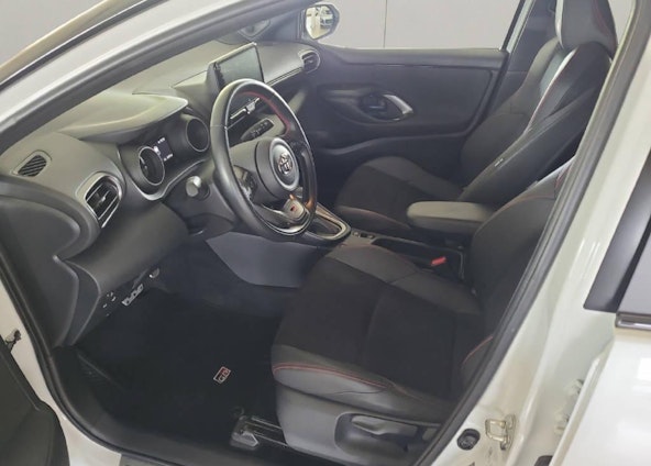 Vehicle image 8 Vehicle image 8