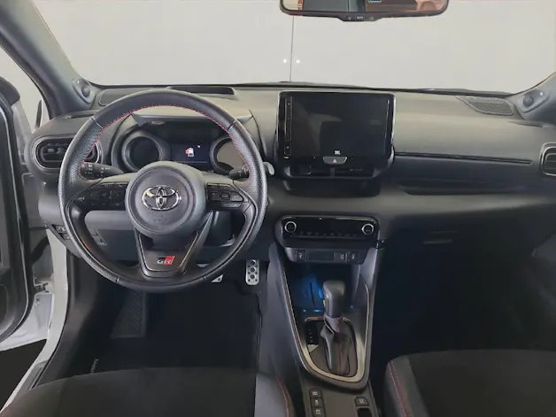 Toyota Yaris 1.5 VVT-i HSD GR Sport