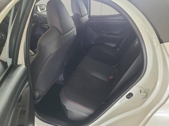 Vehicle image 9 Vehicle image 9