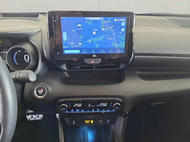 Toyota Yaris 1.5 VVT-i HSD GR Sport