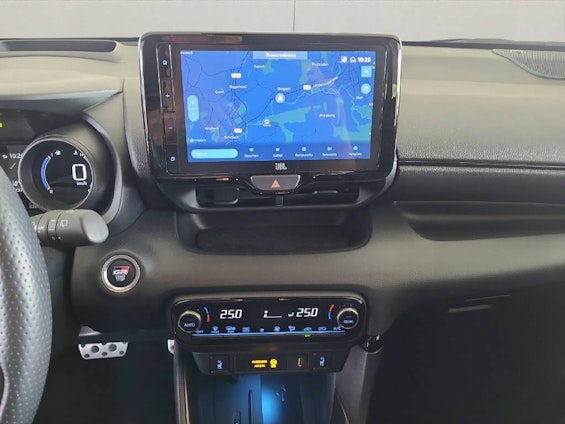 Vehicle image 13 Vehicle image 13