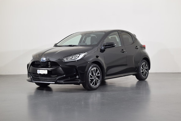 First vehicle image