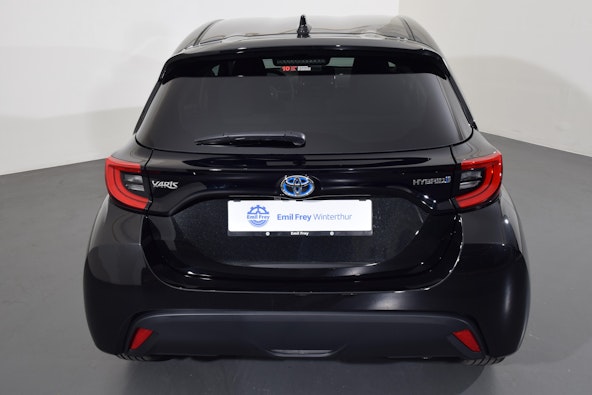 Vehicle image 6