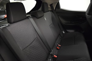 Vehicle image TOYOTA Yaris 1.5 VVT-i HSD Trend