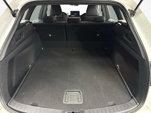 Vehicle image TOYOTA Corolla Touring Sports 1.8 HSD Comfort