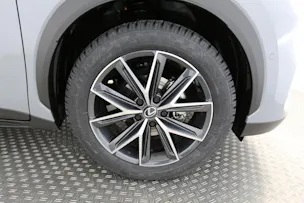 Lexus LBX 1.5 Hybrid Emotion