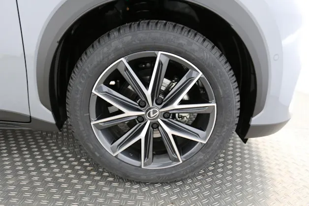 Lexus LBX 1.5 Hybrid Emotion