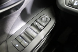 Vehicle image TOYOTA C-HR 2.0 PHEV Charge