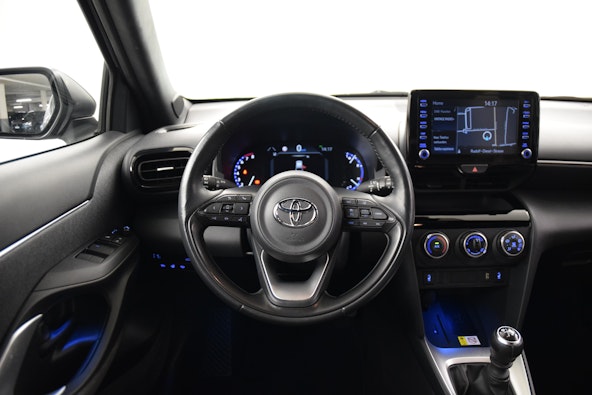 Vehicle image 14
