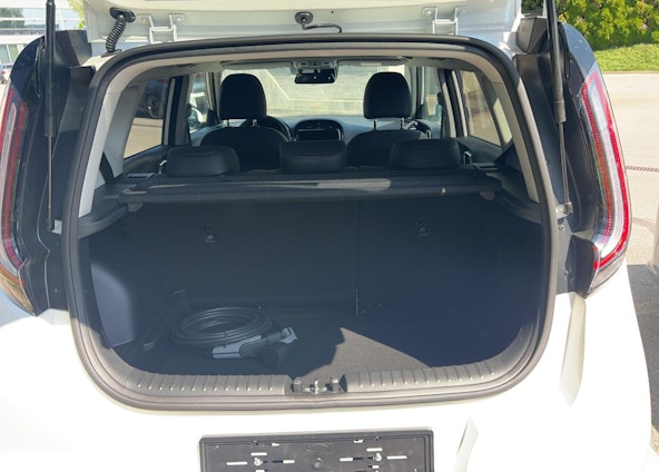 Vehicle image 8 Vehicle image 8