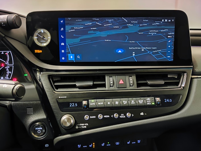 Vehicle image LEXUS ES