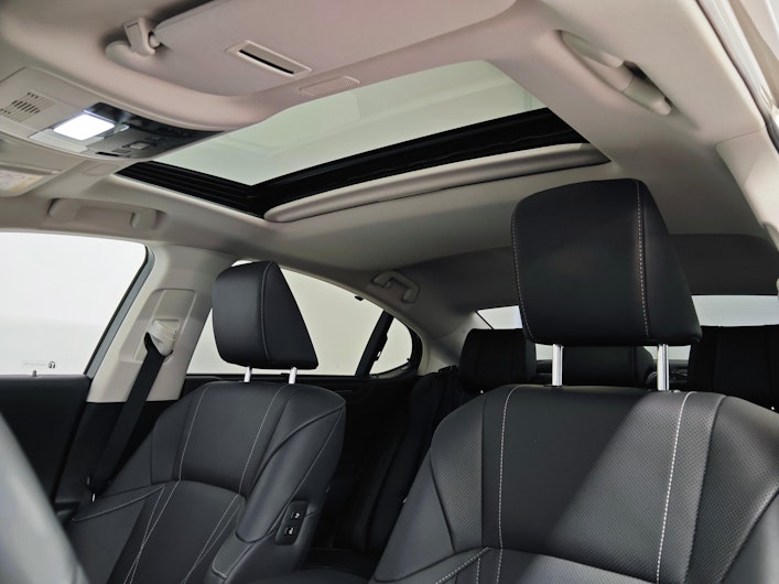 Vehicle image LEXUS ES