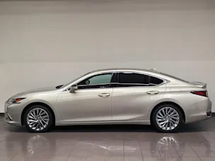 Lexus ES 300h Excellence - Pneumatici invernali inclusi