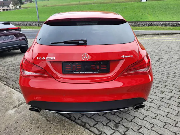 Mercedes-Benz CLA 250 Urban 4m Shooting Brake