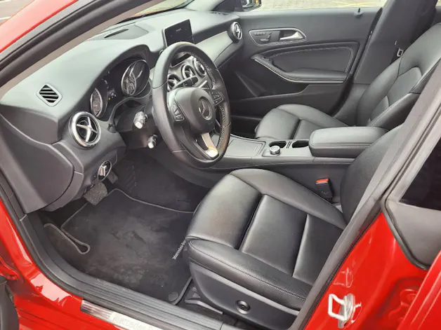 Mercedes-Benz CLA 250 Urban 4m Shooting Brake
