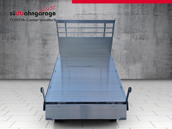 Vehicle image 13 Vehicle image 13