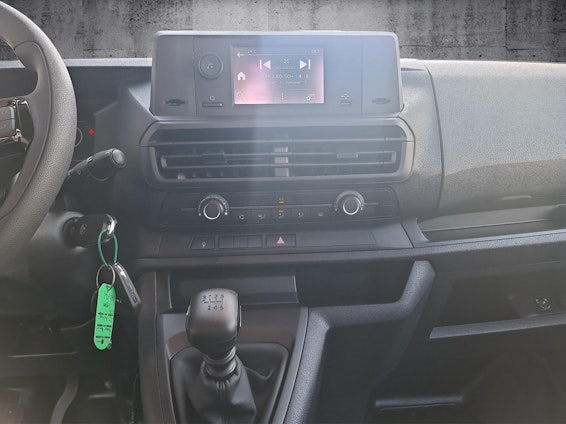 Vehicle image 7 Vehicle image 7