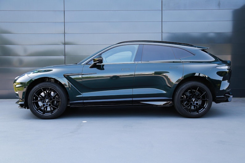 Vehicle image ASTON MARTIN DBX