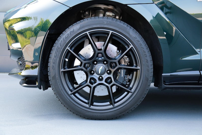 Vehicle image ASTON MARTIN DBX