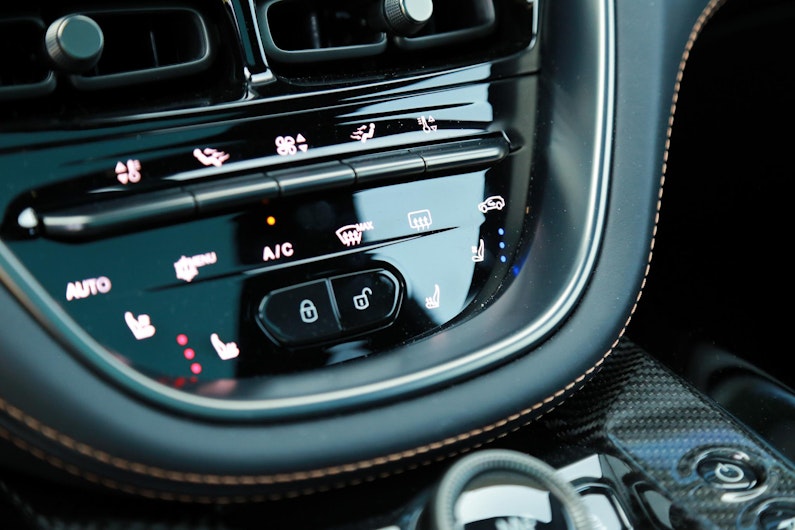 Vehicle image ASTON MARTIN DBX