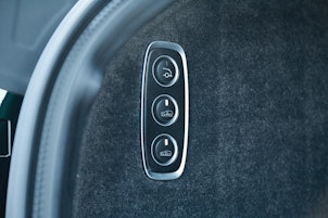 Vehicle image ASTON MARTIN DBX 707 4.0 V8 Bi-Turbo