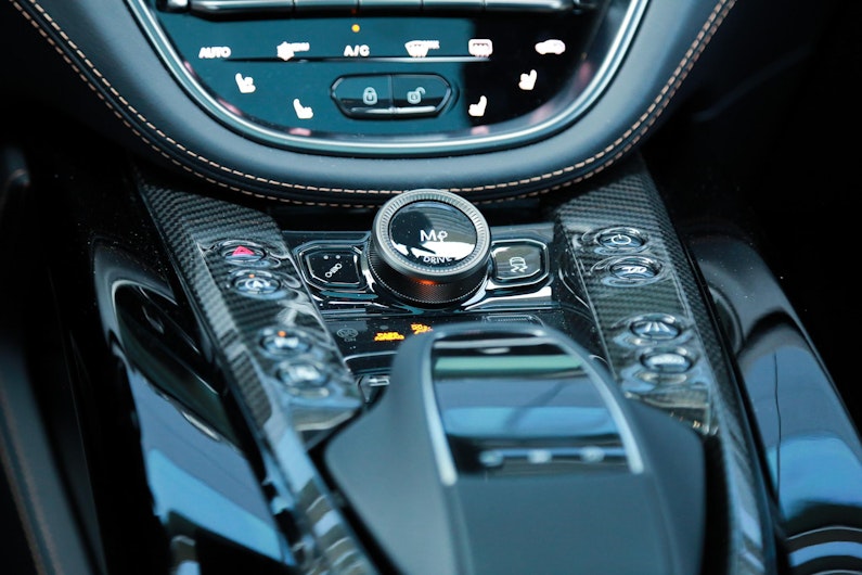 Vehicle image ASTON MARTIN DBX