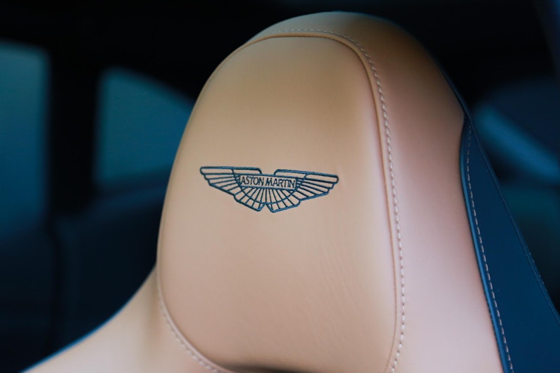 Vehicle image ASTON MARTIN DBX