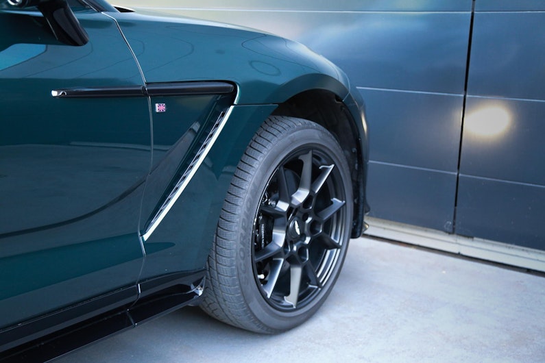 Vehicle image ASTON MARTIN DBX