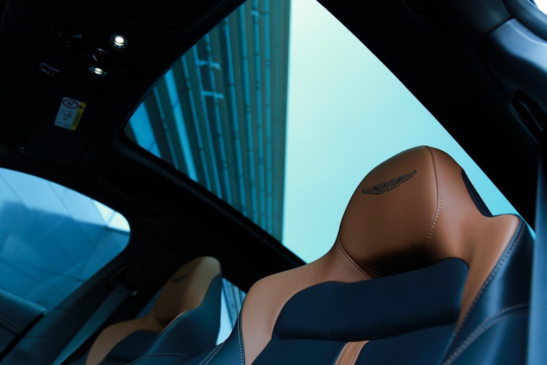 Vehicle image ASTON MARTIN DBX