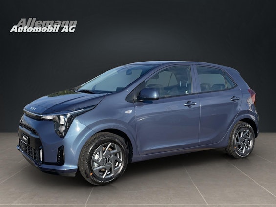 First vehicle image