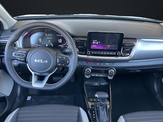Vehicle image 8