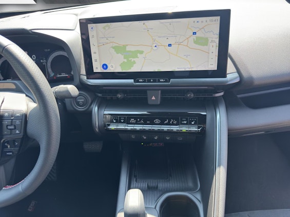 Vehicle image 16