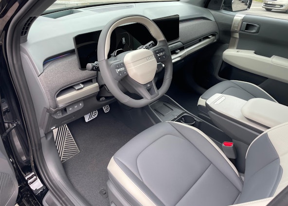 Vehicle image 9 Vehicle image 9