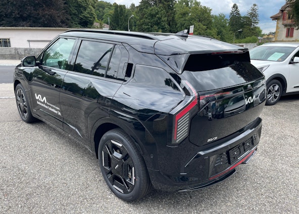 Vehicle image 4 Vehicle image 4