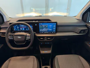 Ford E-Tourneo Courier Active