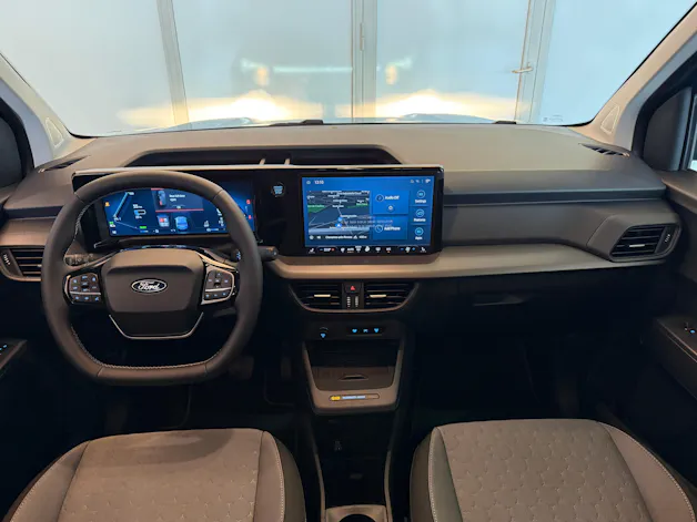 Ford E-Tourneo Courier Active